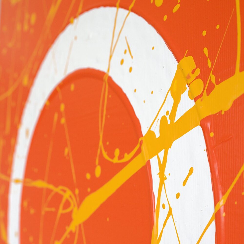 Circle engraved on thick paint on canvas by Davide Canepa.